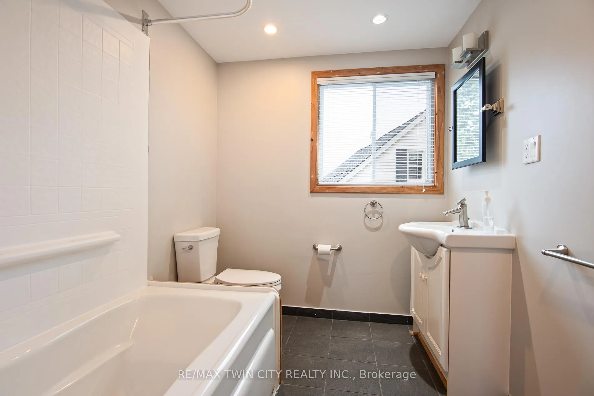 Photo 42 of 143 Bridgeport Road E, Waterloo — HOMEH