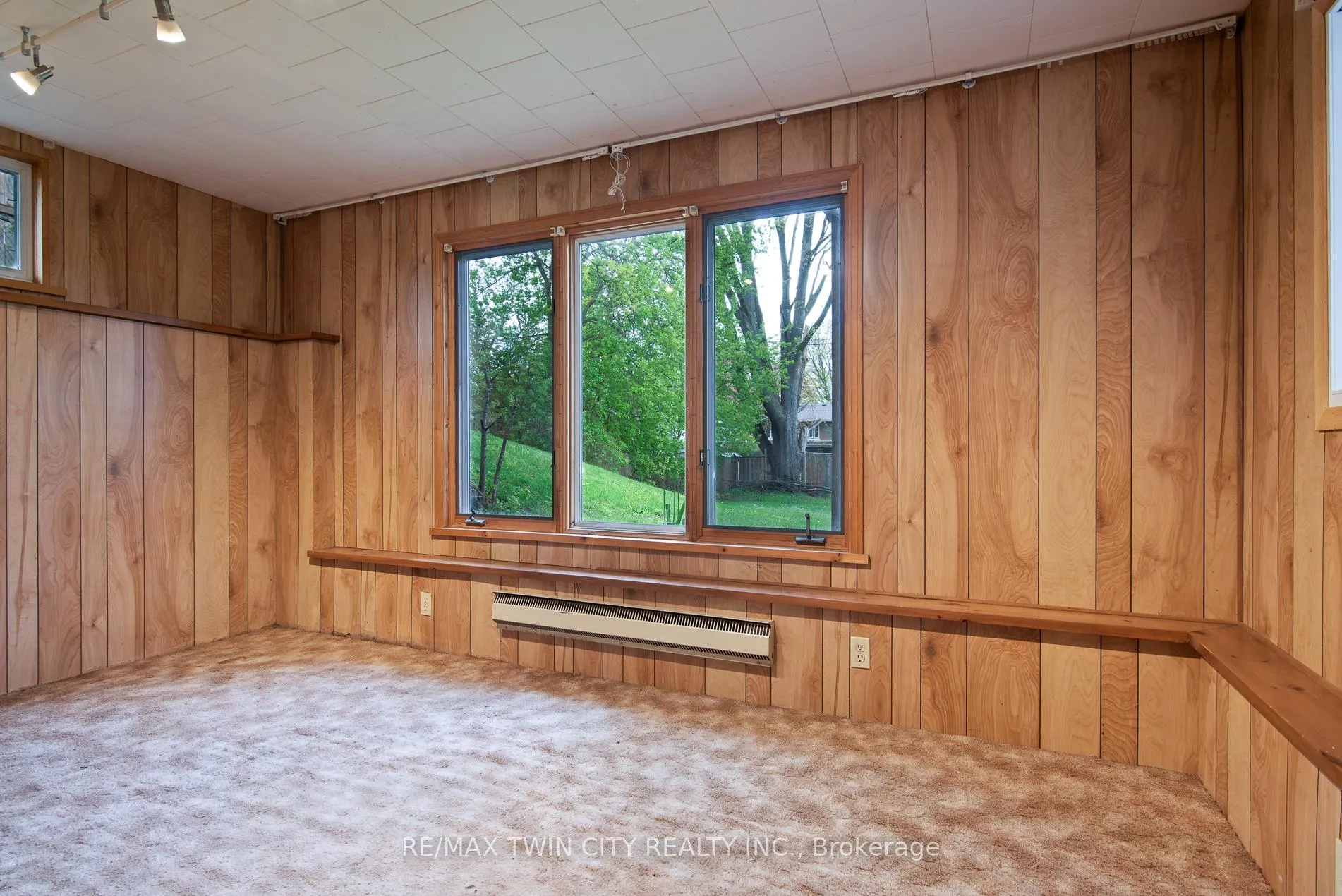 Photo 46 of 143 Bridgeport Road E, Waterloo — HOMEH
