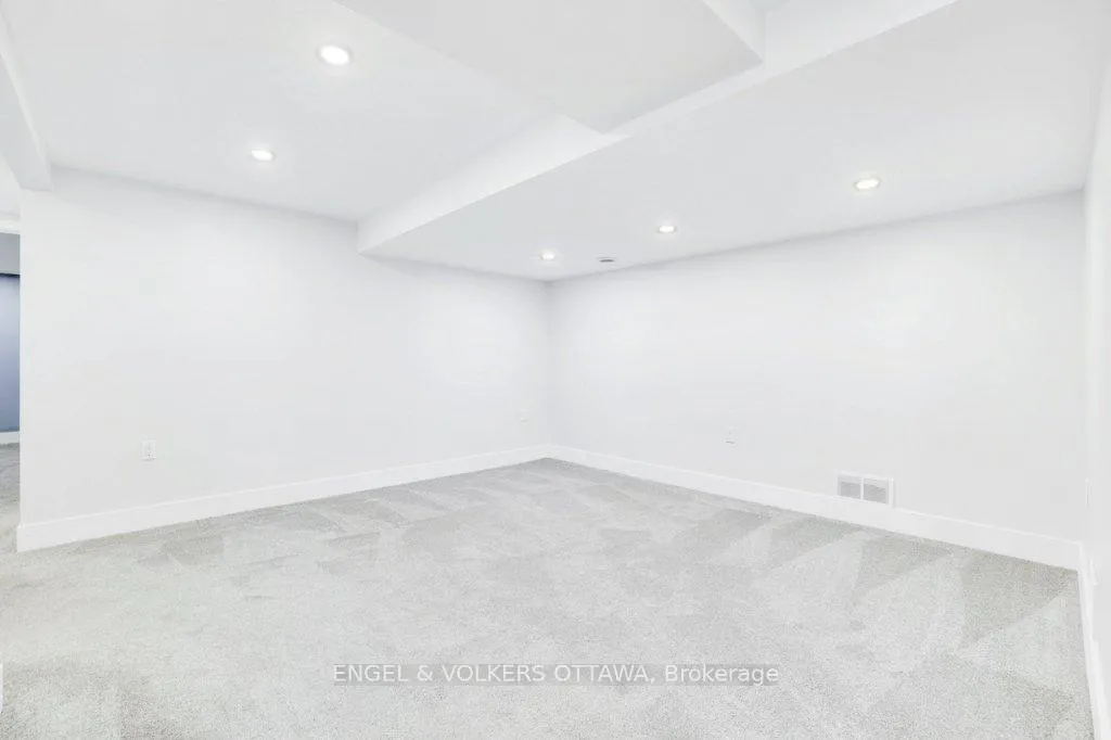 Photo 28 of 968 Arkell Street, Ottawa, Queensway Terrace North — HOMEH