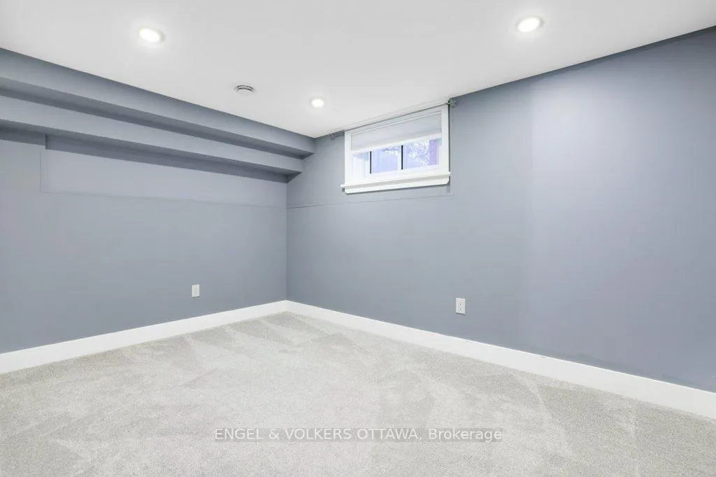 Photo 36 of 968 Arkell Street, Ottawa, Queensway Terrace North — HOMEH