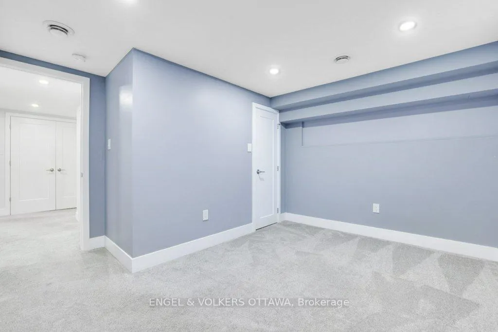 Photo 37 of 968 Arkell Street, Ottawa, Queensway Terrace North — HOMEH