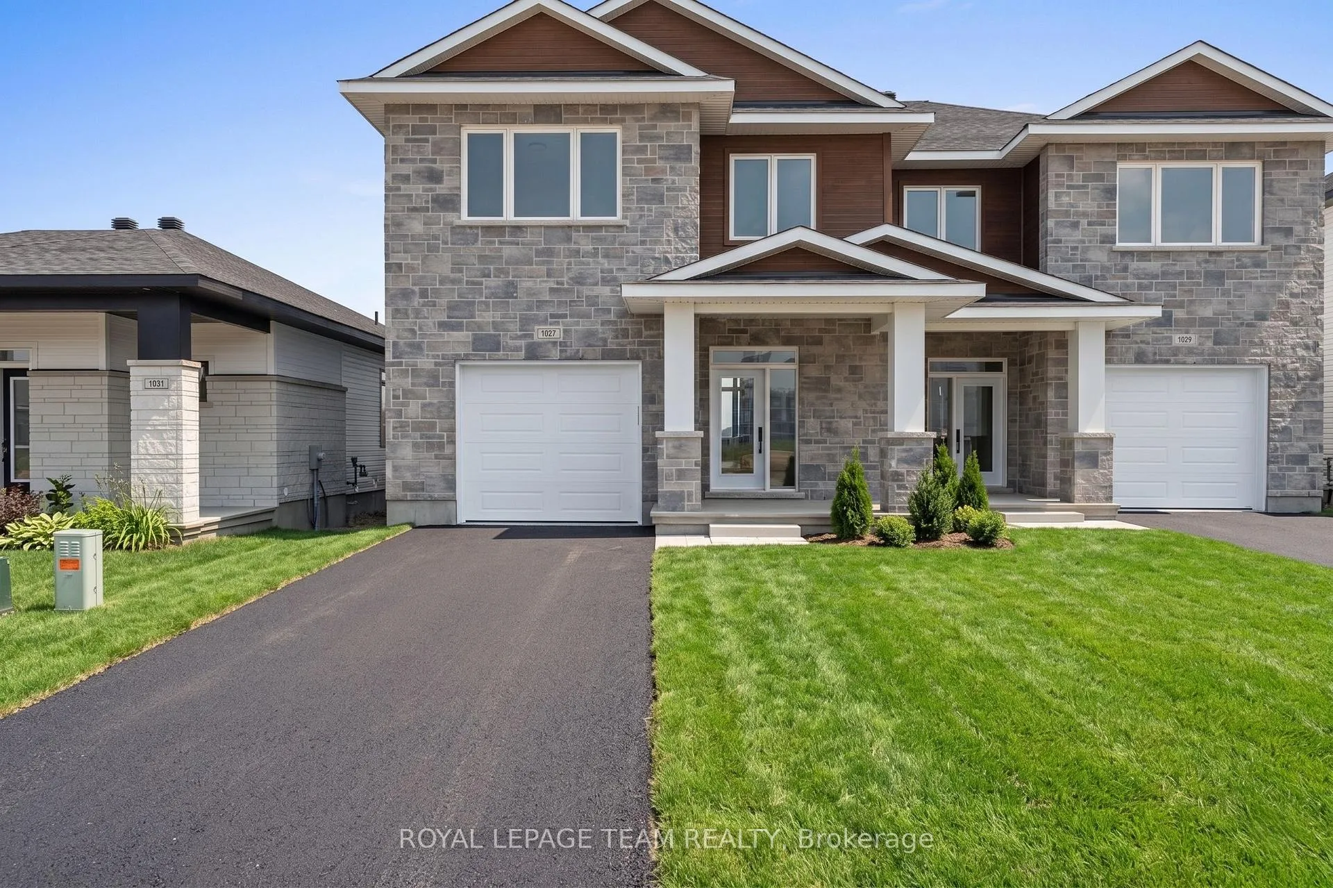 Photo 1 of 1027 Moore Street, Brockville — HOMEH