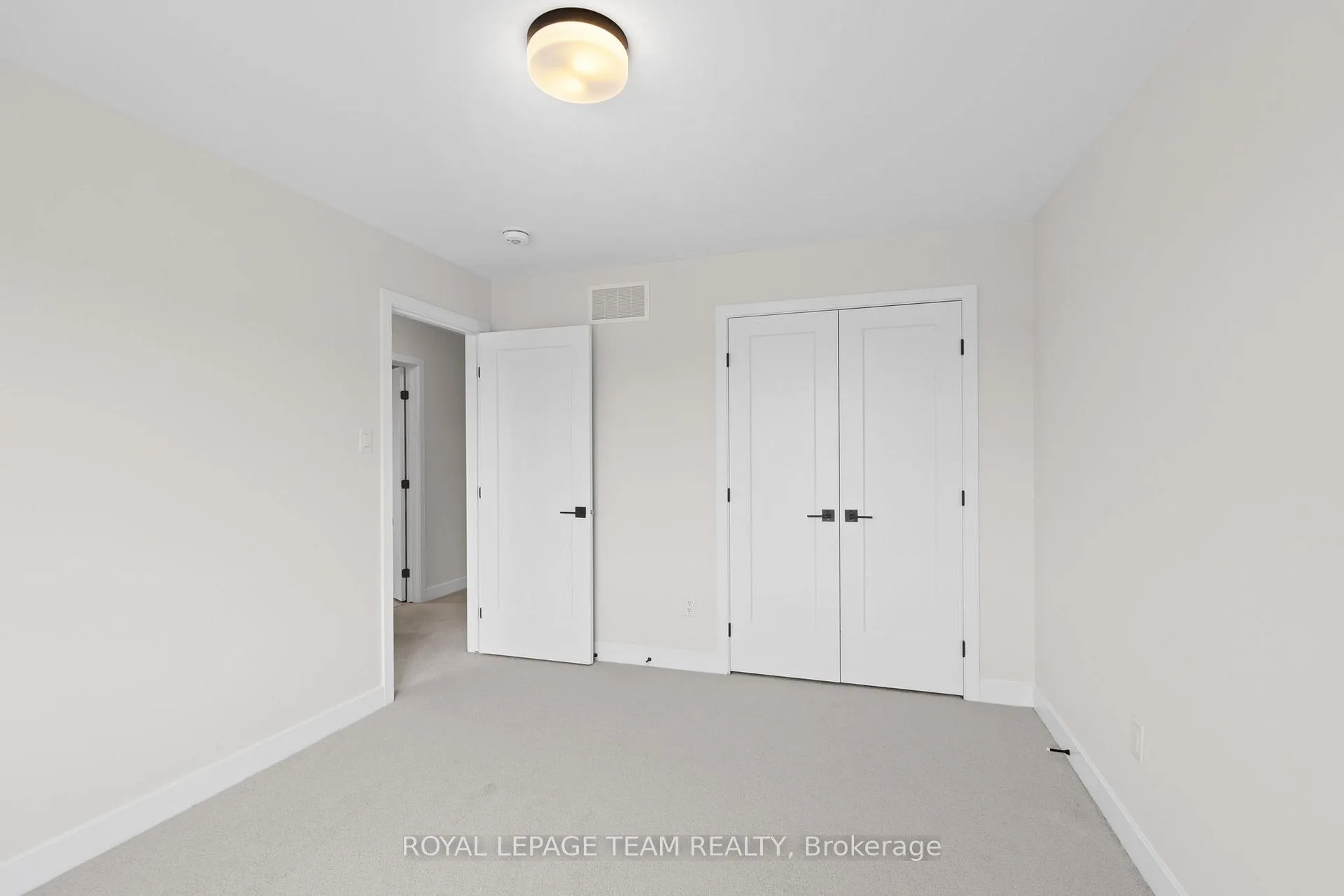 Photo 29 of 1027 Moore Street, Brockville — HOMEH