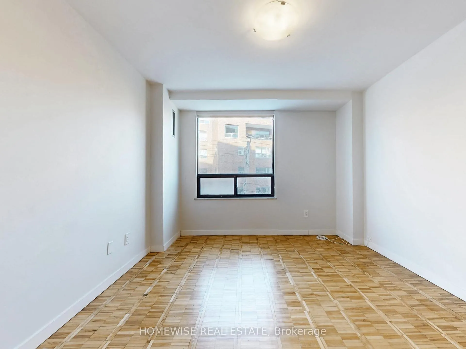 Photo 4 of Unit 401, 22 Shallmar Boulevard, Toronto, Forest Hill North — HOMEH