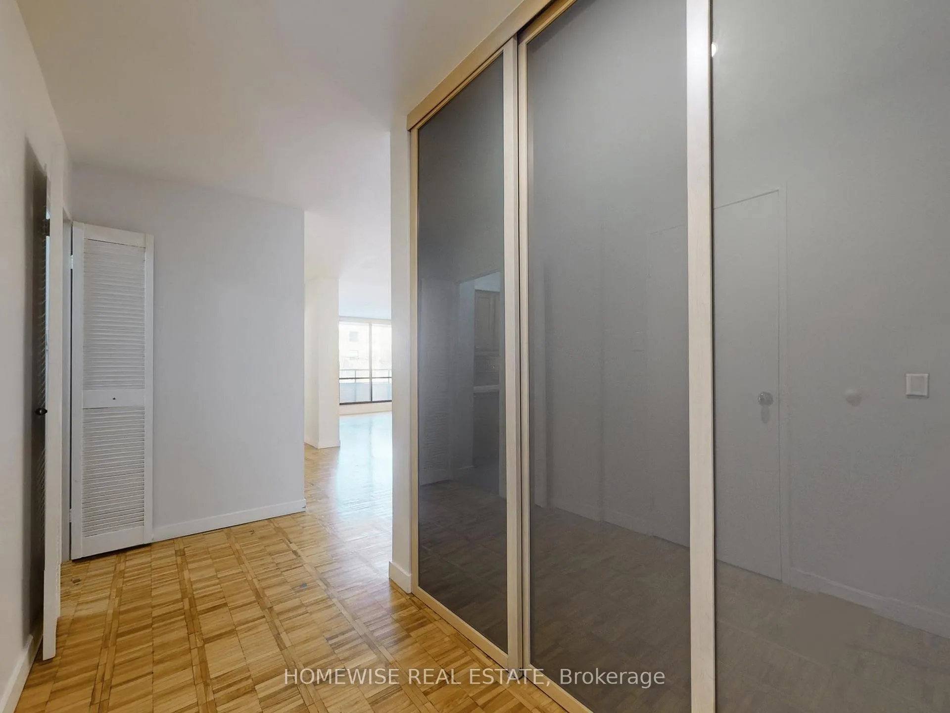 Photo 11 of Unit 401, 22 Shallmar Boulevard, Toronto, Forest Hill North — HOMEH