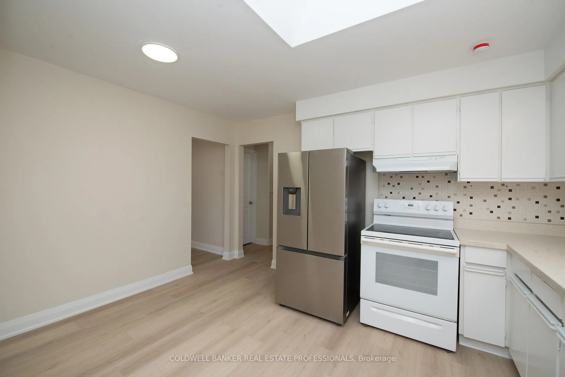 Photo 10 of 133 Clover Ridge Drive E, Ajax, South East — HOMEH