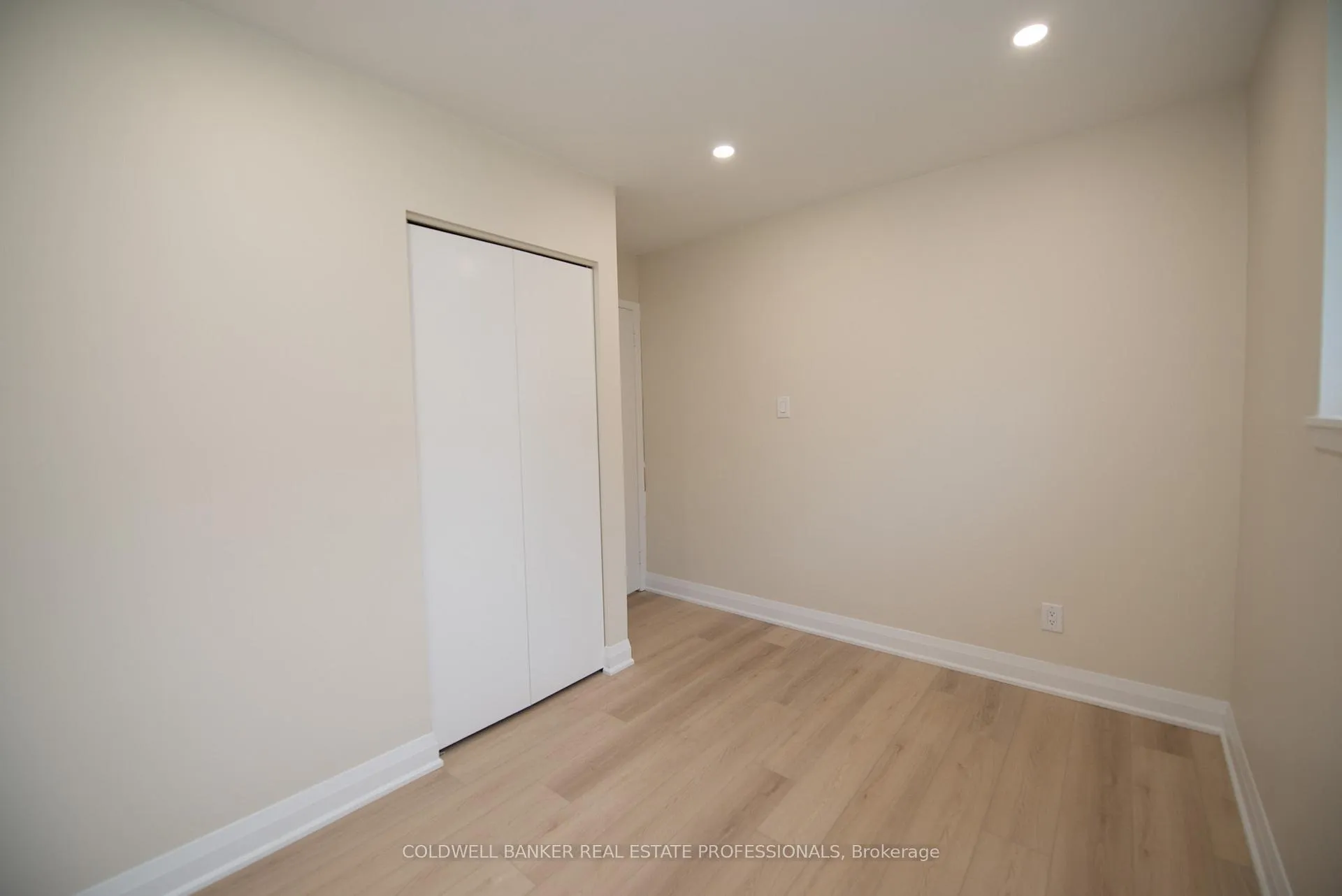 Photo 15 of 133 Clover Ridge Drive E, Ajax, South East — HOMEH
