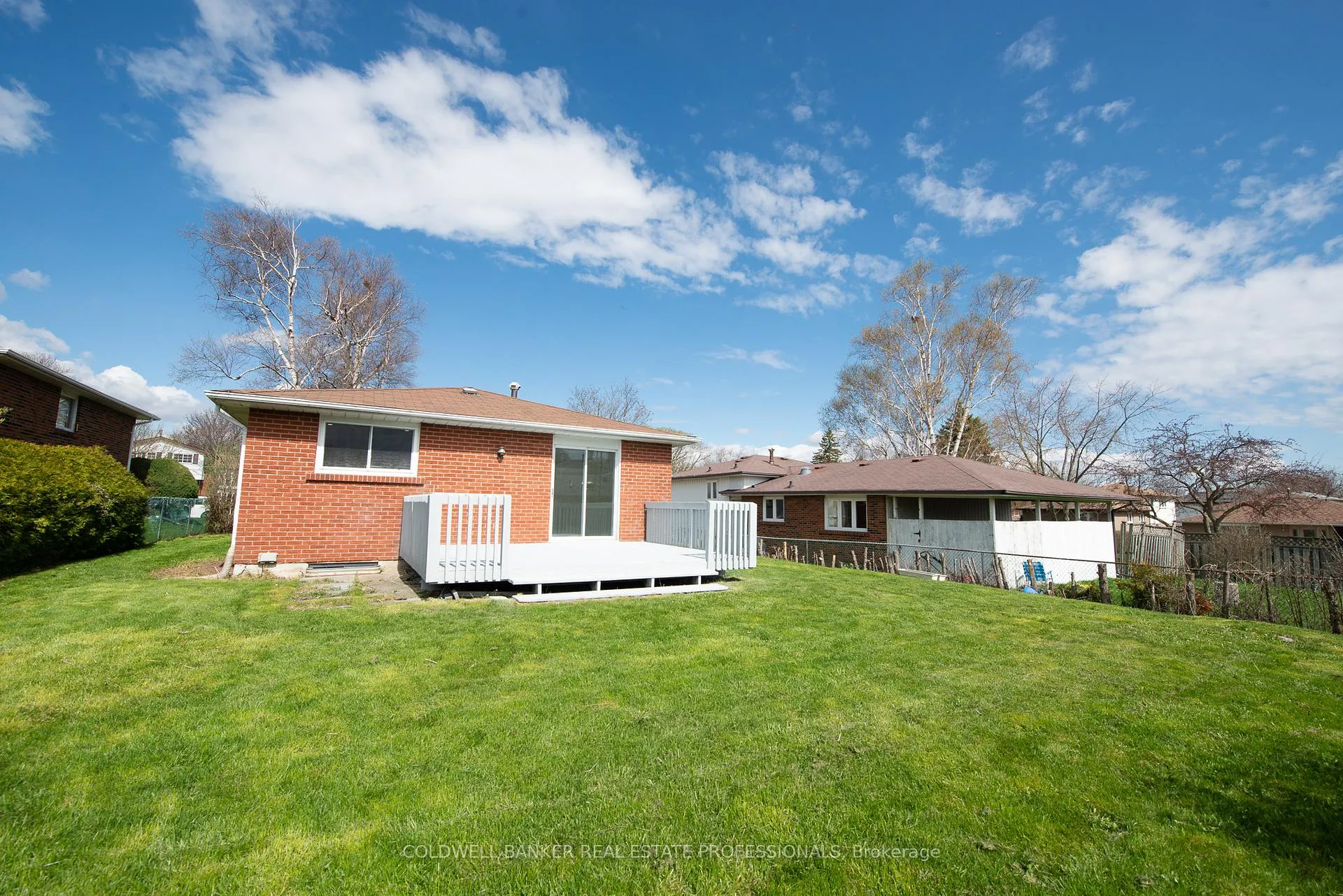 Photo 36 of 133 Clover Ridge Drive E, Ajax, South East — HOMEH