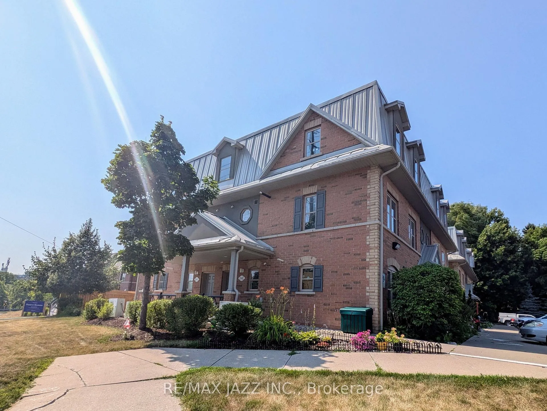 Photo 2 of Unit 202, 770 King Street E, Oshawa, Eastdale — HOMEH
