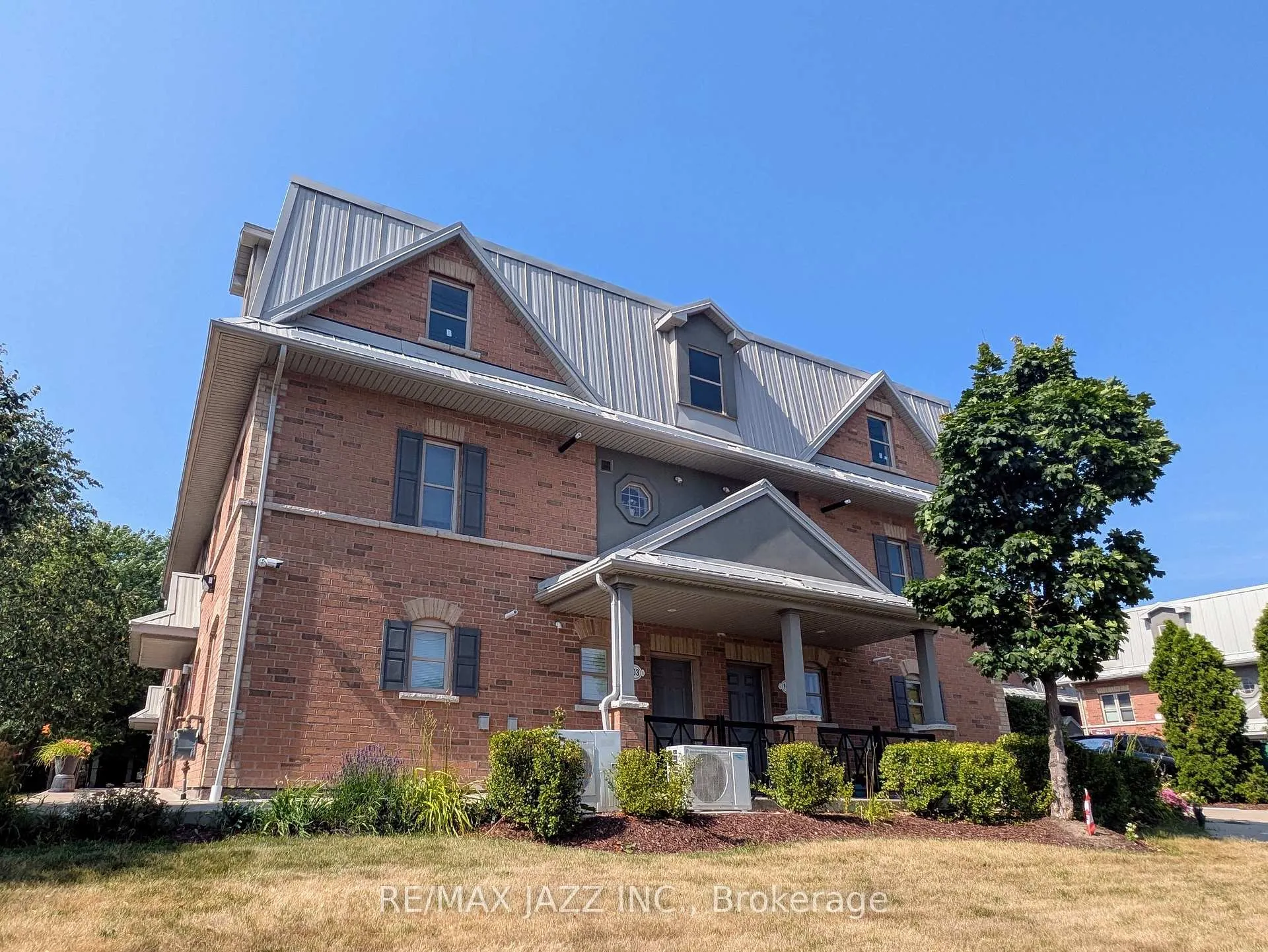 Photo 3 of Unit 202, 770 King Street E, Oshawa, Eastdale — HOMEH
