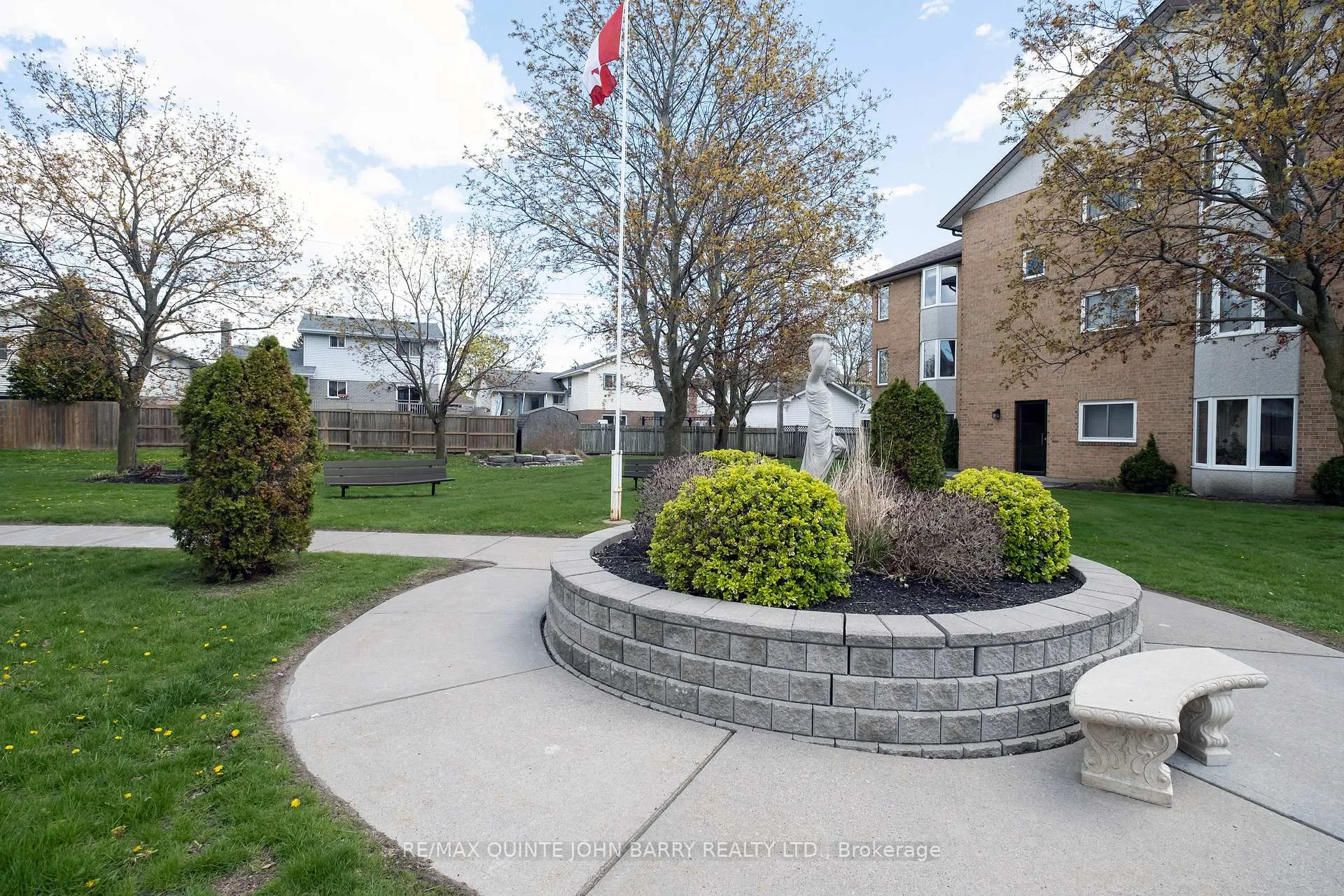 Photo 3 of 202-56 Tripp Boulevard, Quinte West, Trenton Ward — HOMEH
