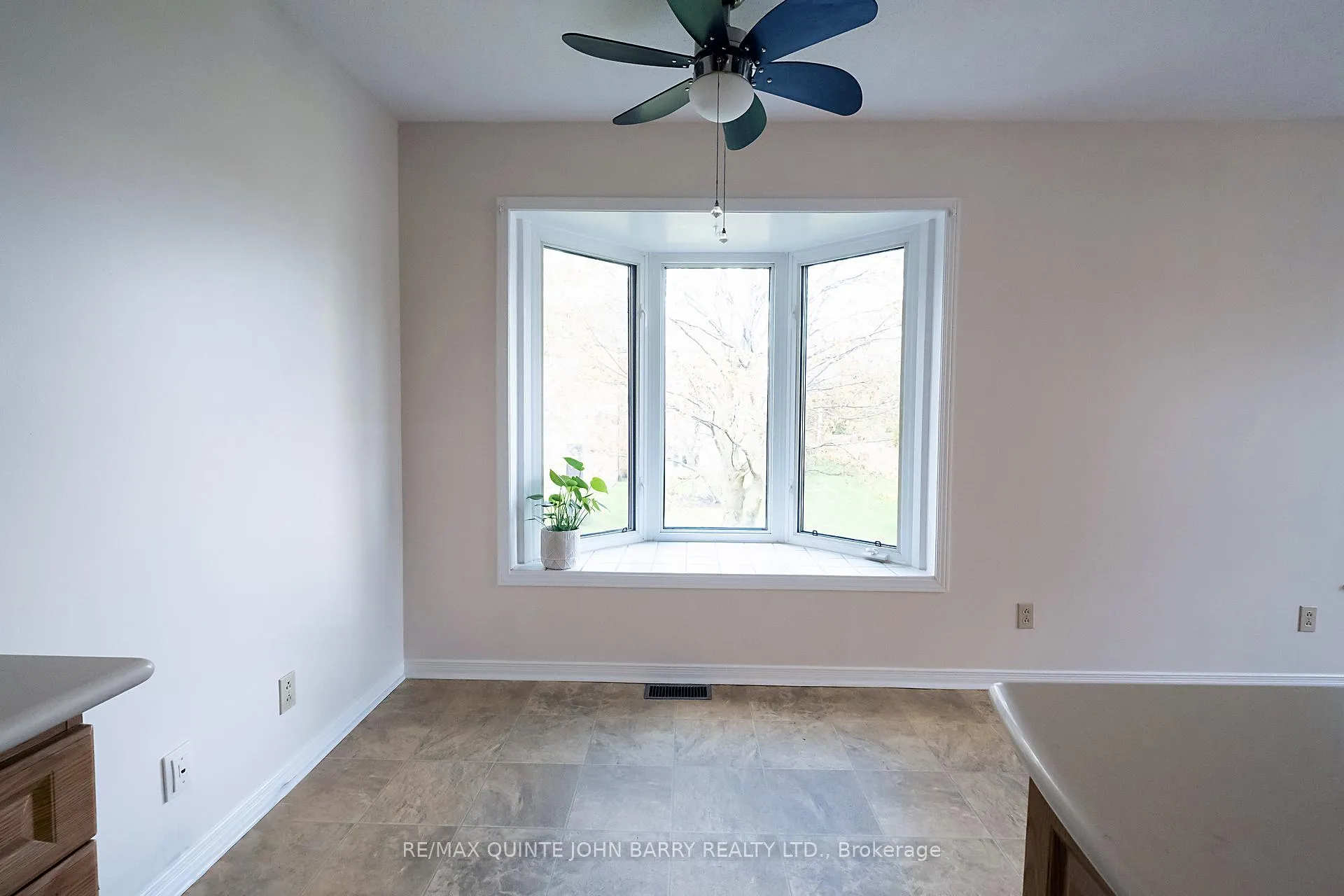 Photo 18 of 202-56 Tripp Boulevard, Quinte West, Trenton Ward — HOMEH