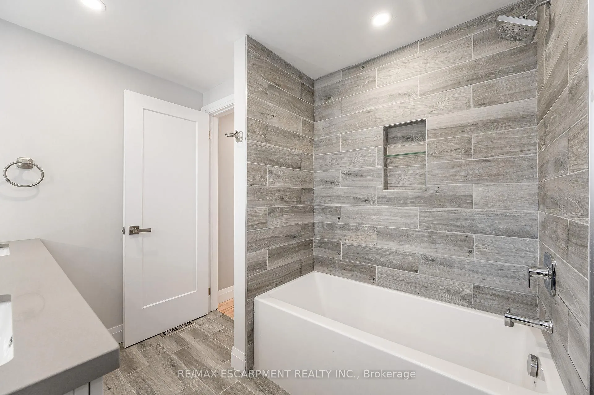 Photo 14 of 3 Benemar Court, Hamilton, Rushdale — HOMEH
