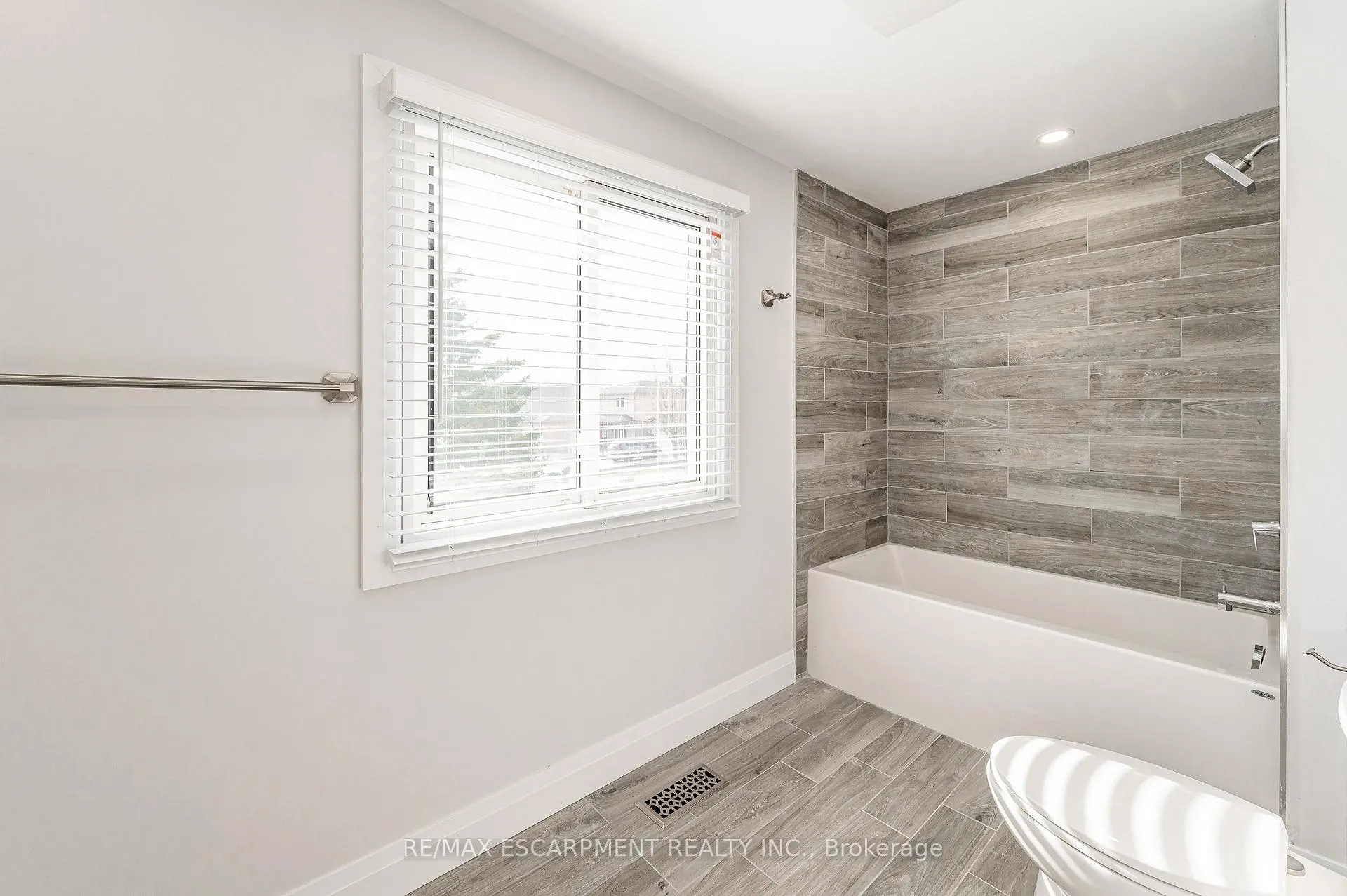 Photo 17 of 3 Benemar Court, Hamilton, Rushdale — HOMEH