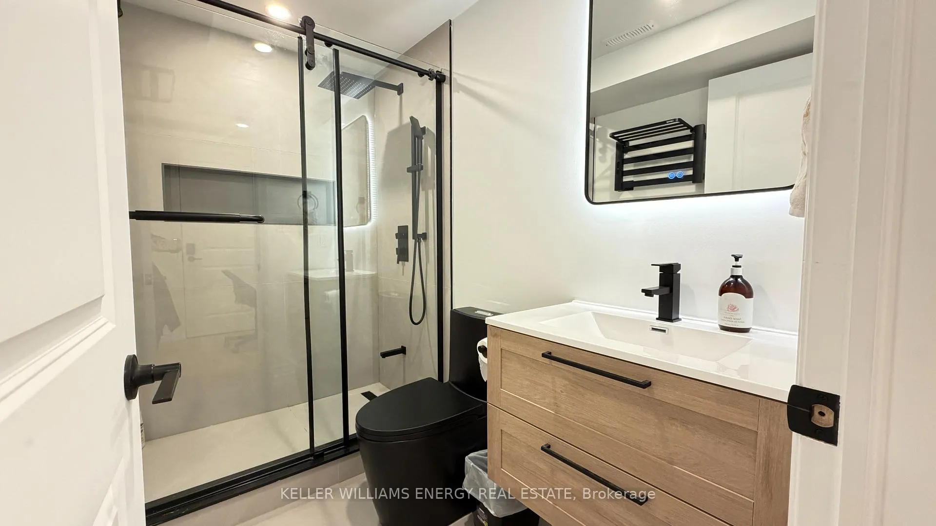 Photo 8 of 1371 Linstead Street, Oshawa, Taunton — HOMEH