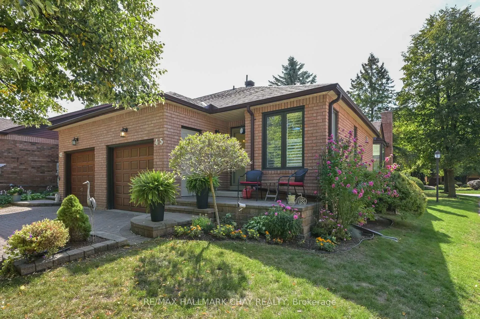 Photo 1 of 45 Green Briar Road, New Tecumseth, Rural New Tecumseth — HOMEH