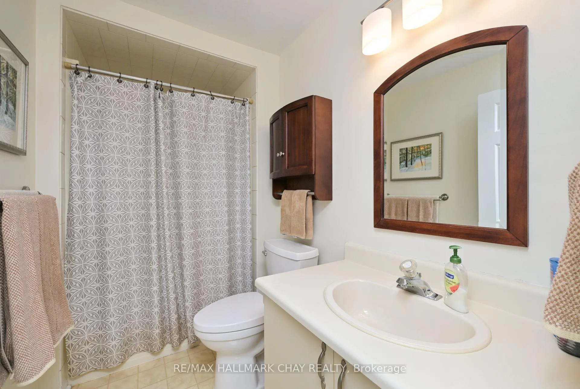Photo 26 of 45 Green Briar Road, New Tecumseth, Rural New Tecumseth — HOMEH