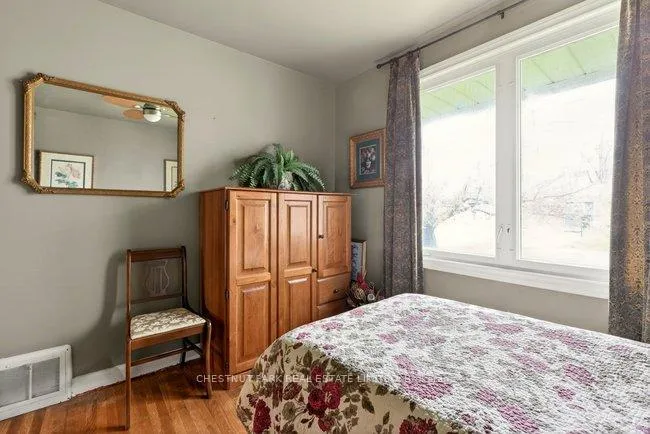 Photo 14 of 50 Lakeview Avenue, Grimsby, Grimsby Beach — HOMEH