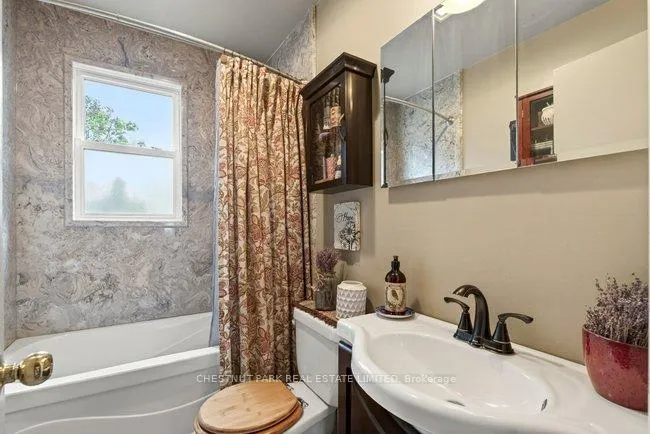 Photo 15 of 50 Lakeview Avenue, Grimsby, Grimsby Beach — HOMEH