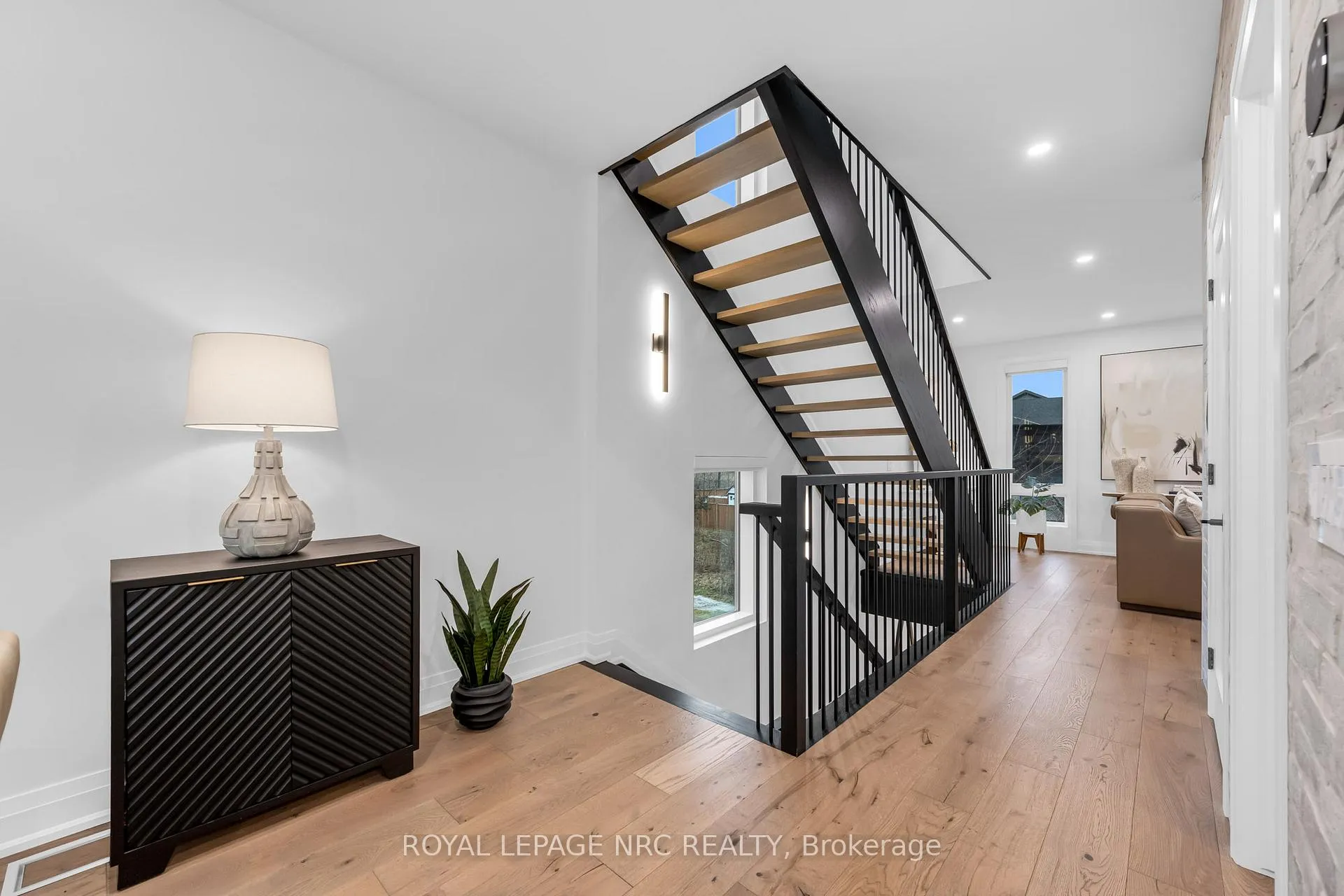Photo 10 of 88 Moody Street, Pelham, Fonthill — HOMEH