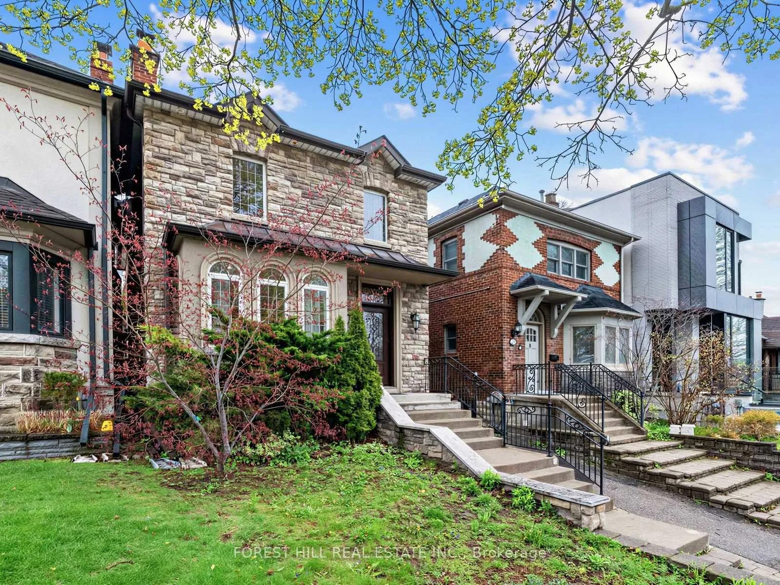 Photo 1 of 31 Latimer Avenue, Toronto, Lawrence Park South — HOMEH