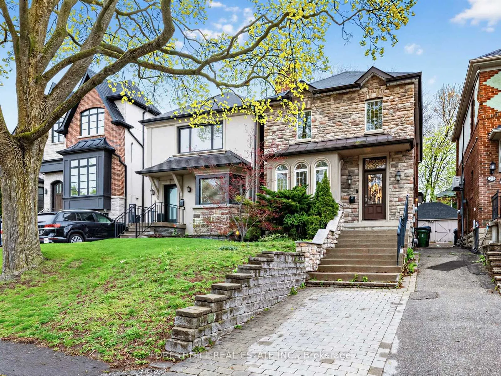 Photo 2 of 31 Latimer Avenue, Toronto, Lawrence Park South — HOMEH