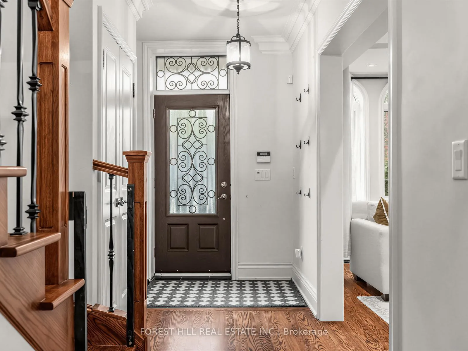 Photo 5 of 31 Latimer Avenue, Toronto, Lawrence Park South — HOMEH
