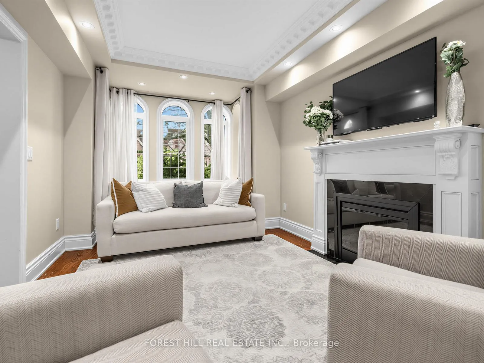 Photo 9 of 31 Latimer Avenue, Toronto, Lawrence Park South — HOMEH
