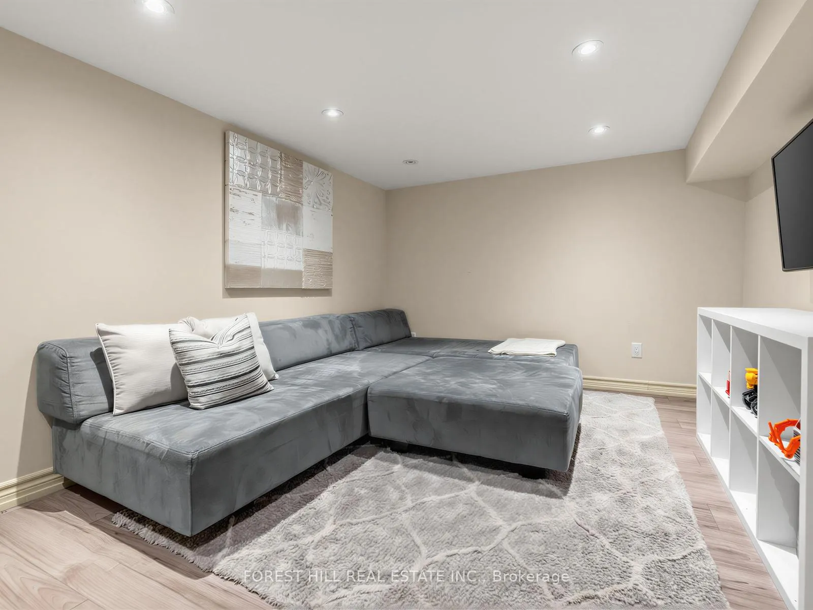 Photo 32 of 31 Latimer Avenue, Toronto, Lawrence Park South — HOMEH