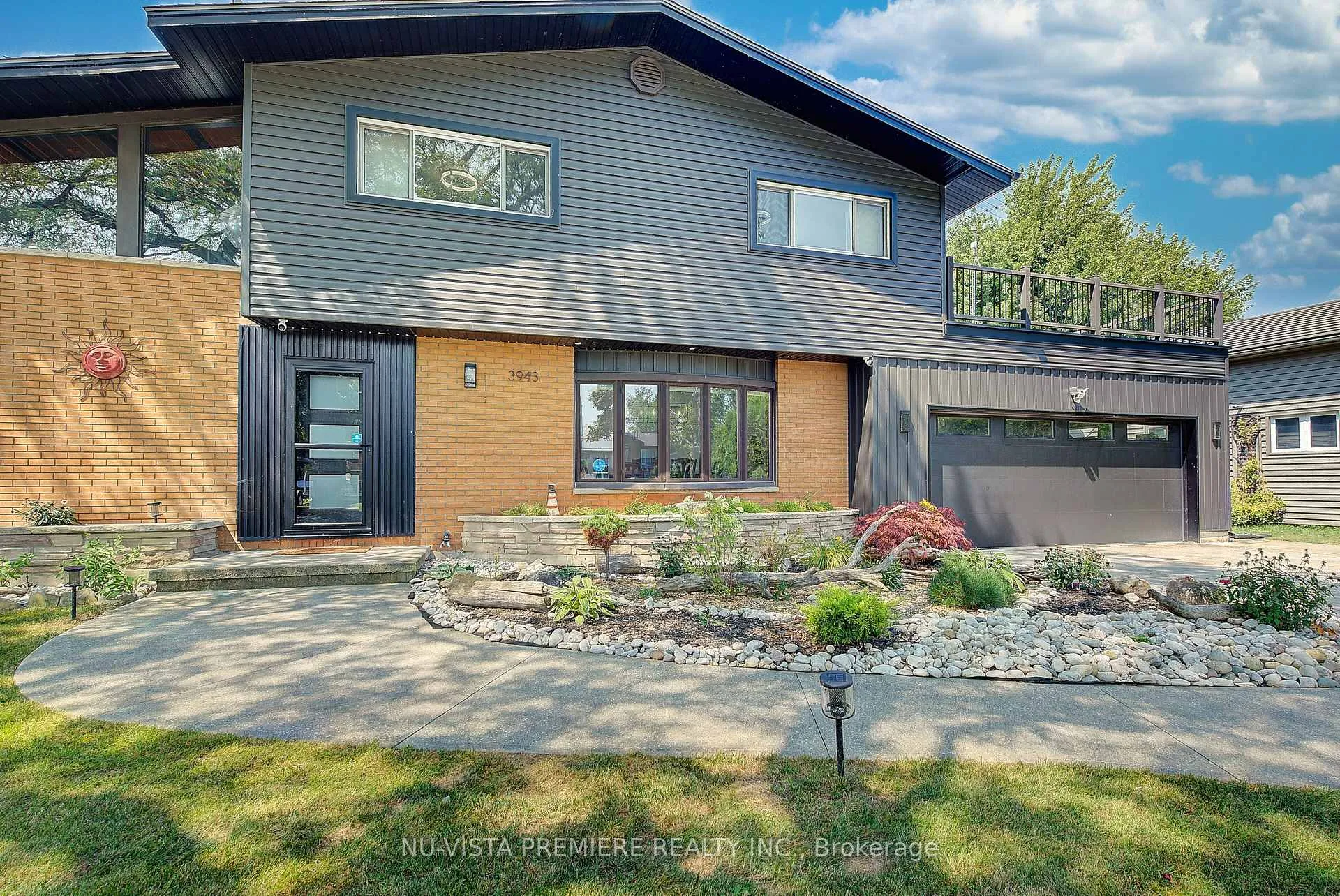 Photo 4 of 3943 Seaway Road, St. Clair — HOMEH