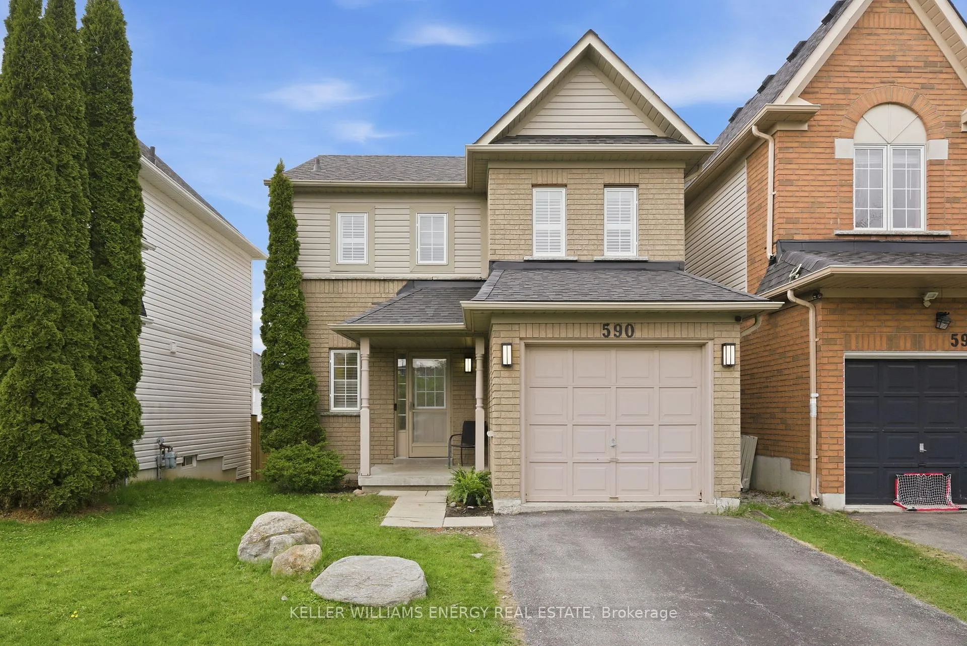 Photo 1 of 590 Brasswinds Trail, Oshawa, Pinecrest — HOMEH