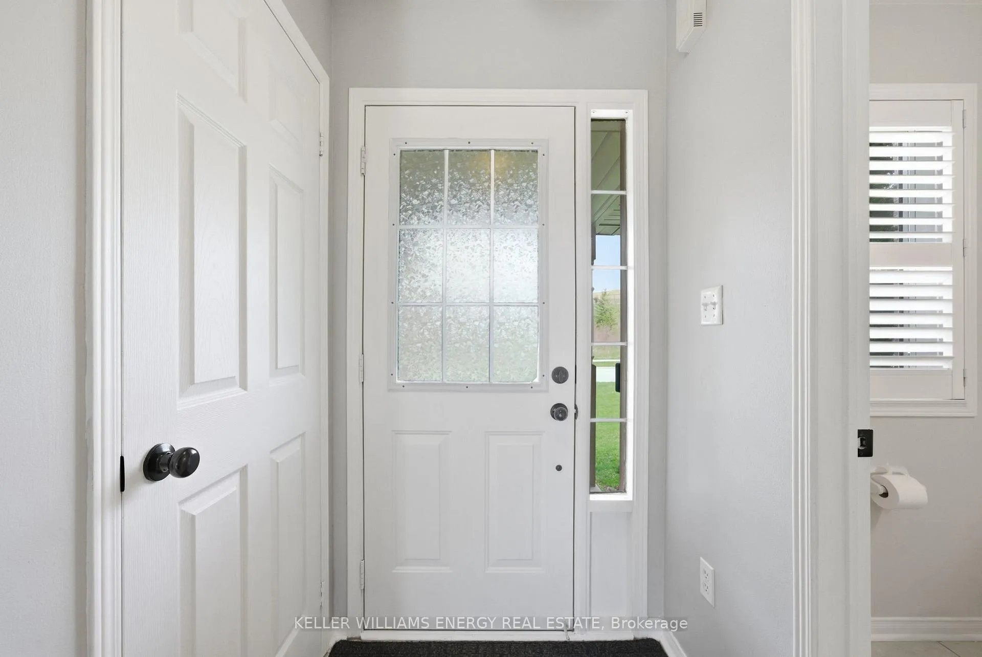 Photo 15 of 590 Brasswinds Trail, Oshawa, Pinecrest — HOMEH