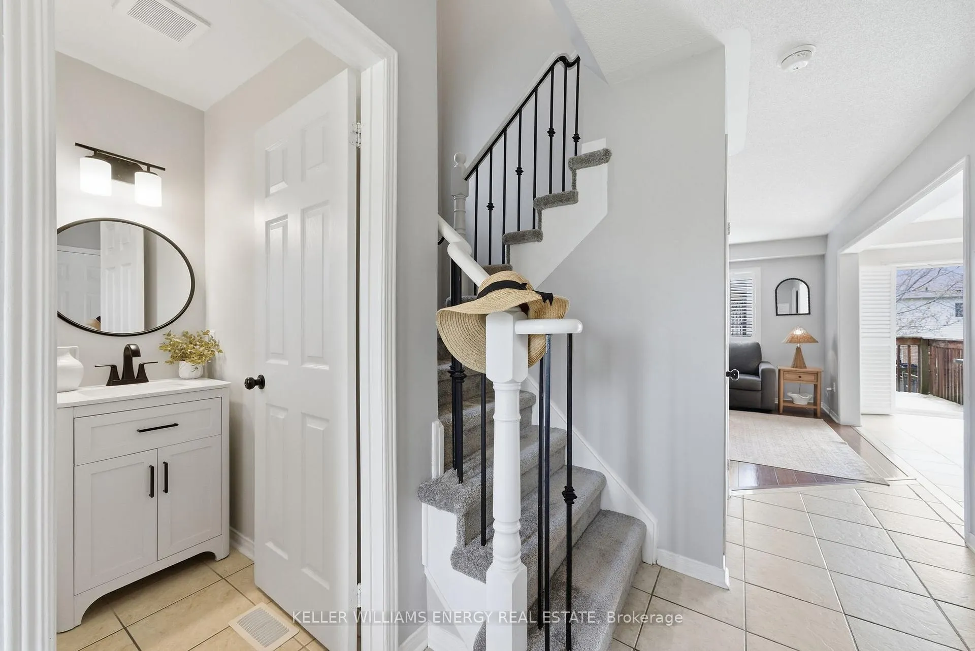 Photo 16 of 590 Brasswinds Trail, Oshawa, Pinecrest — HOMEH