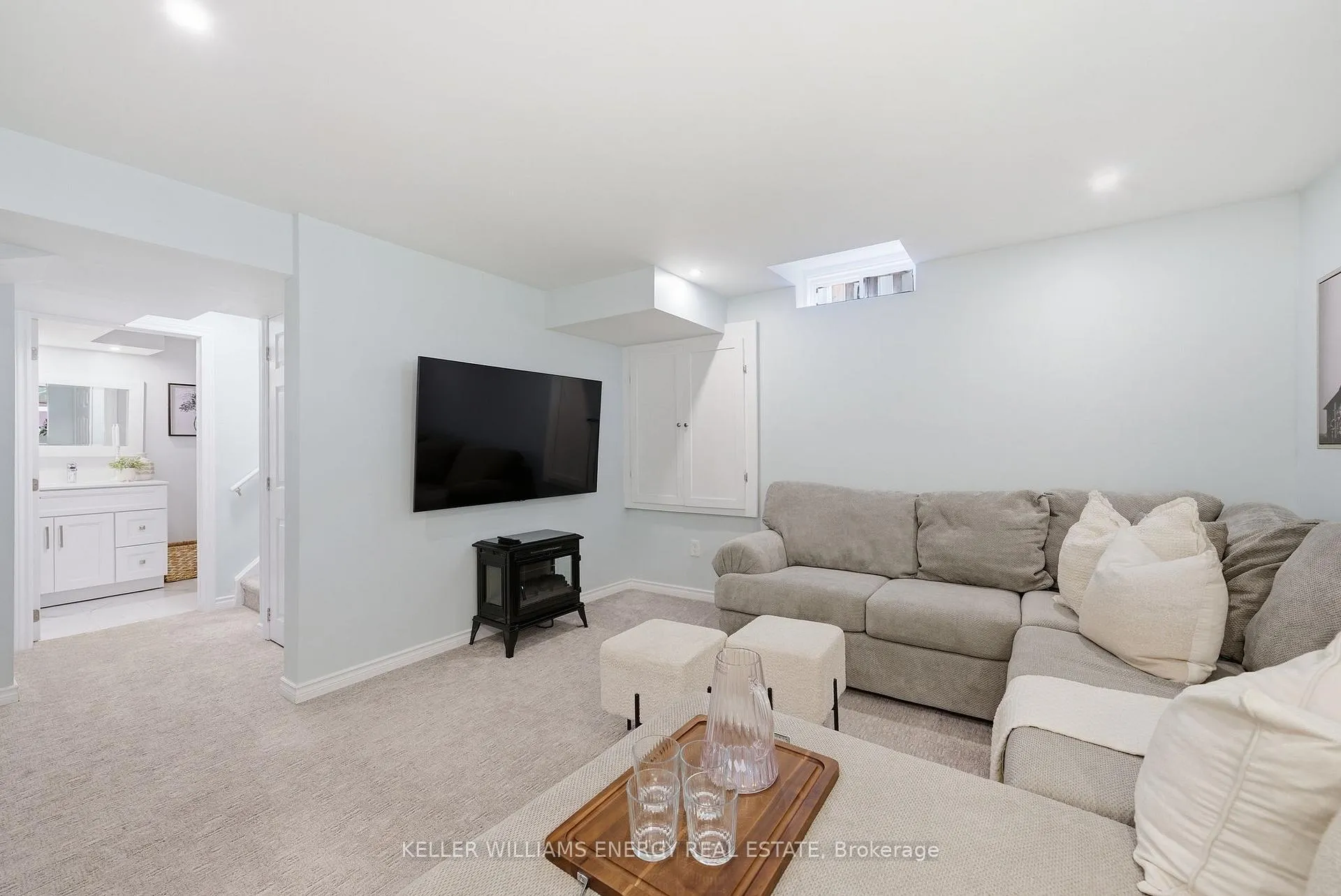 Photo 25 of 590 Brasswinds Trail, Oshawa, Pinecrest — HOMEH