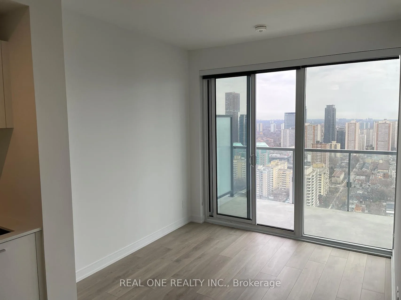 Photo 6 of Unit 3704, 3 Gloucester Street, Toronto, Church-Yonge Corridor — HOMEH