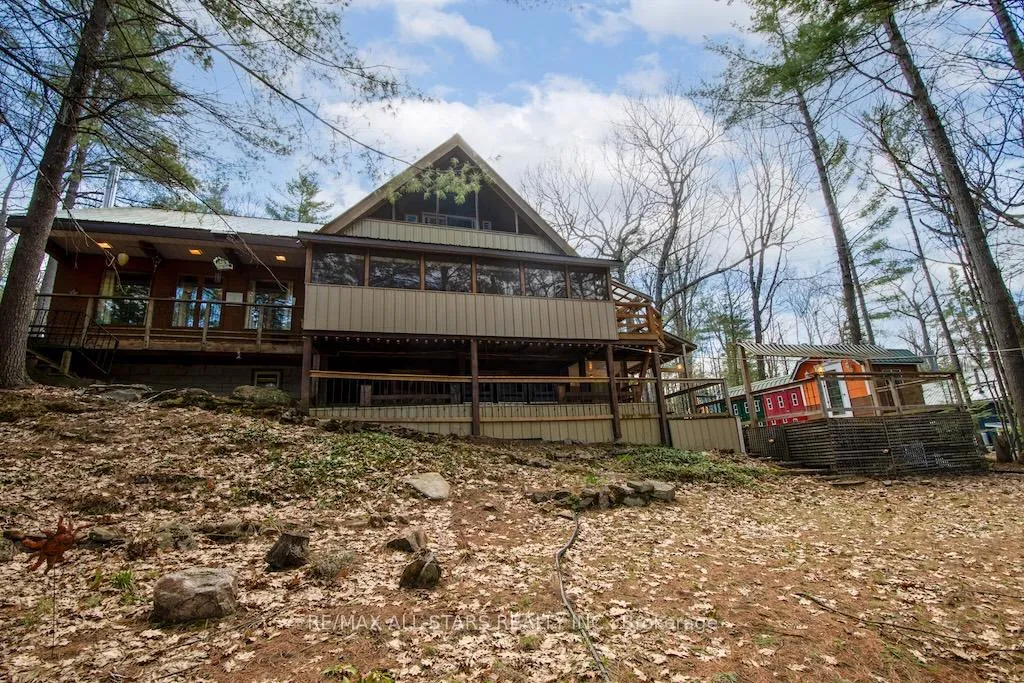 Photo 3 of 1130 Towering Oaks Drive, Minden Hills, Lutterworth — HOMEH
