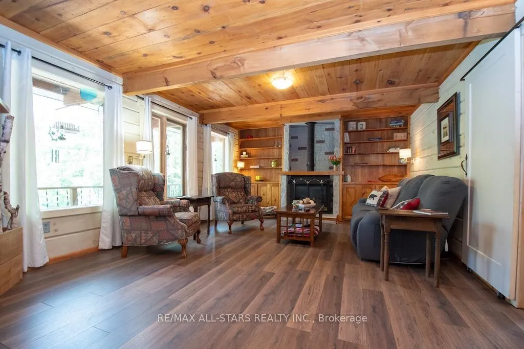 Photo 15 of 1130 Towering Oaks Drive, Minden Hills, Lutterworth — HOMEH