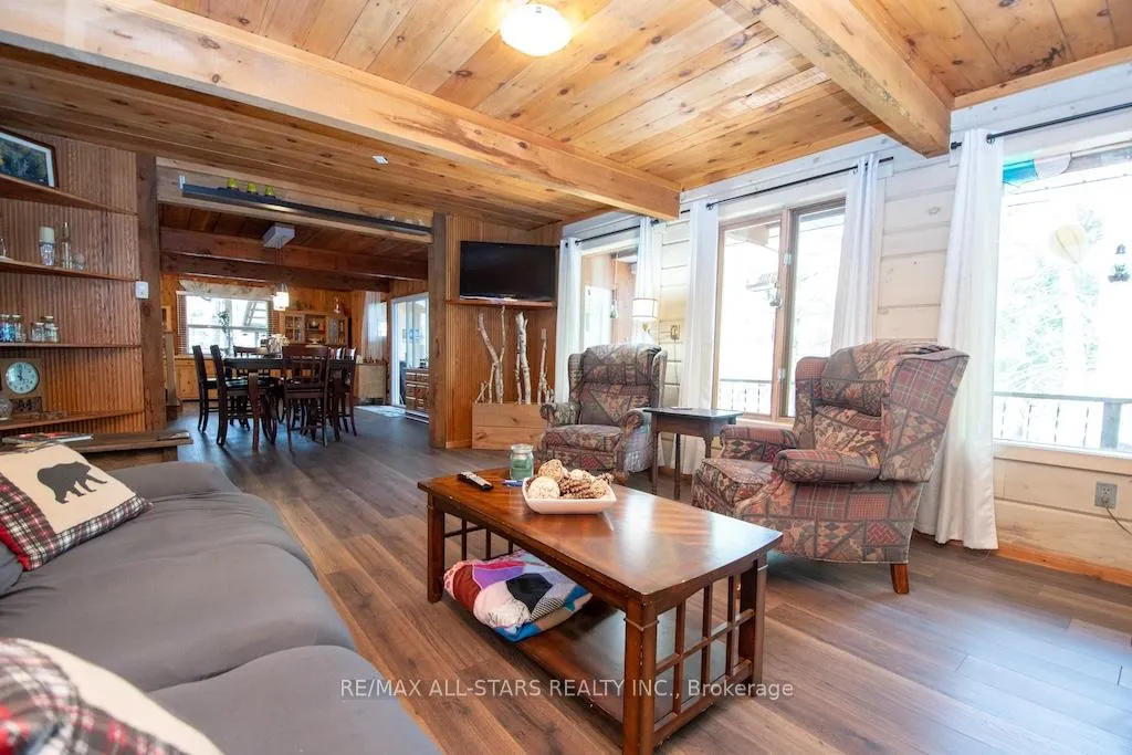 Photo 16 of 1130 Towering Oaks Drive, Minden Hills, Lutterworth — HOMEH