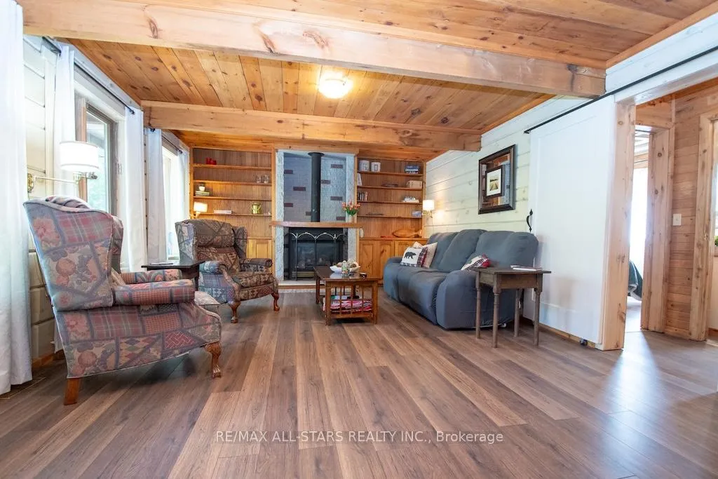 Photo 17 of 1130 Towering Oaks Drive, Minden Hills, Lutterworth — HOMEH