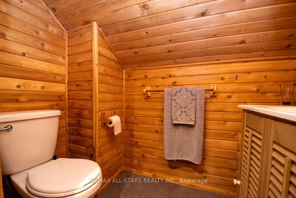 Photo 20 of 1130 Towering Oaks Drive, Minden Hills, Lutterworth — HOMEH