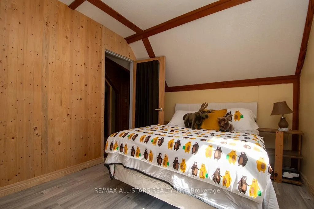 Photo 31 of 1130 Towering Oaks Drive, Minden Hills, Lutterworth — HOMEH