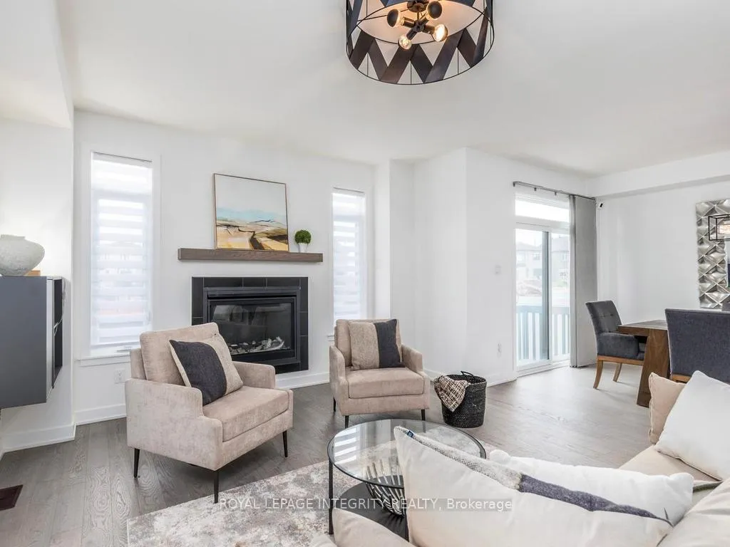 Photo 12 of 28 Mendoza Way, Ottawa, Kanata - Emerald Meadows/Trailwest — HOMEH