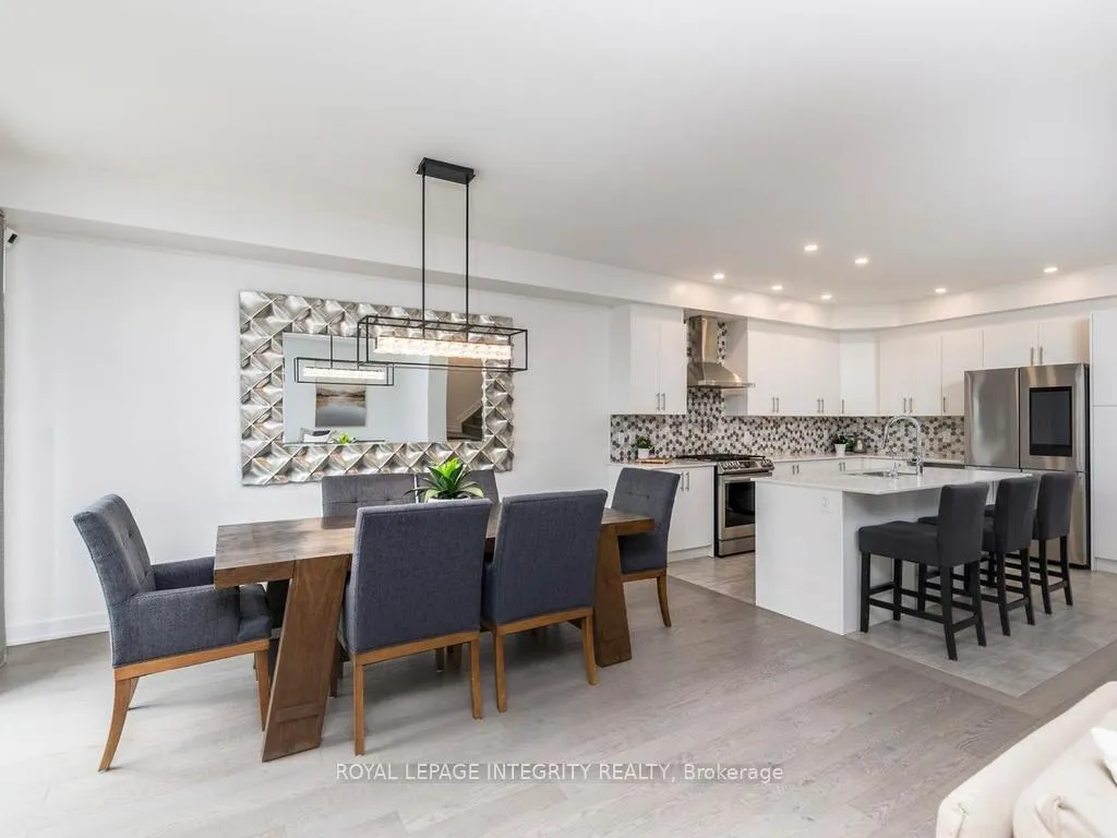 Photo 14 of 28 Mendoza Way, Ottawa, Kanata - Emerald Meadows/Trailwest — HOMEH