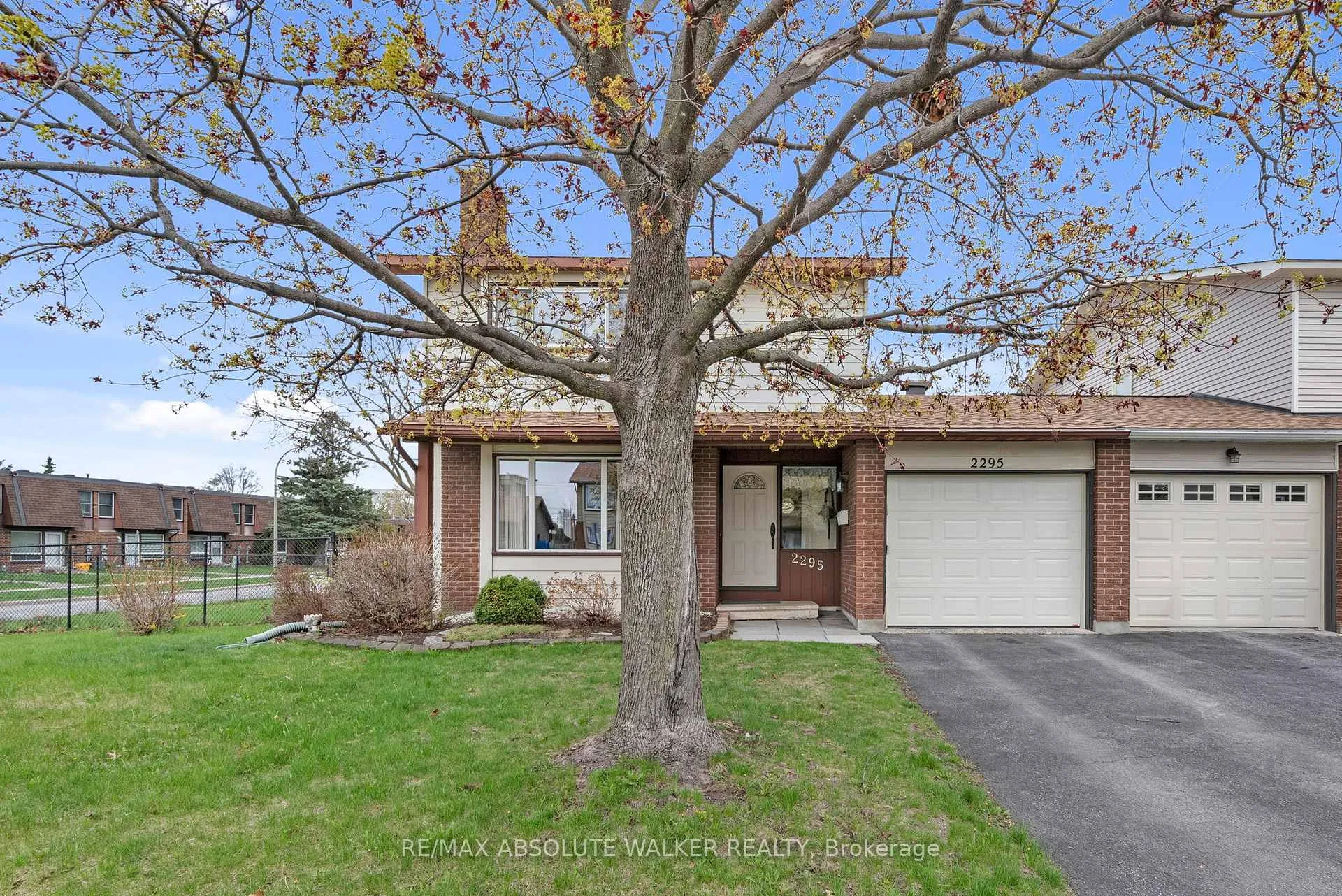 Photo 1 of 2295 Cotters Crescent, Ottawa, Windsor Park Village — HOMEH