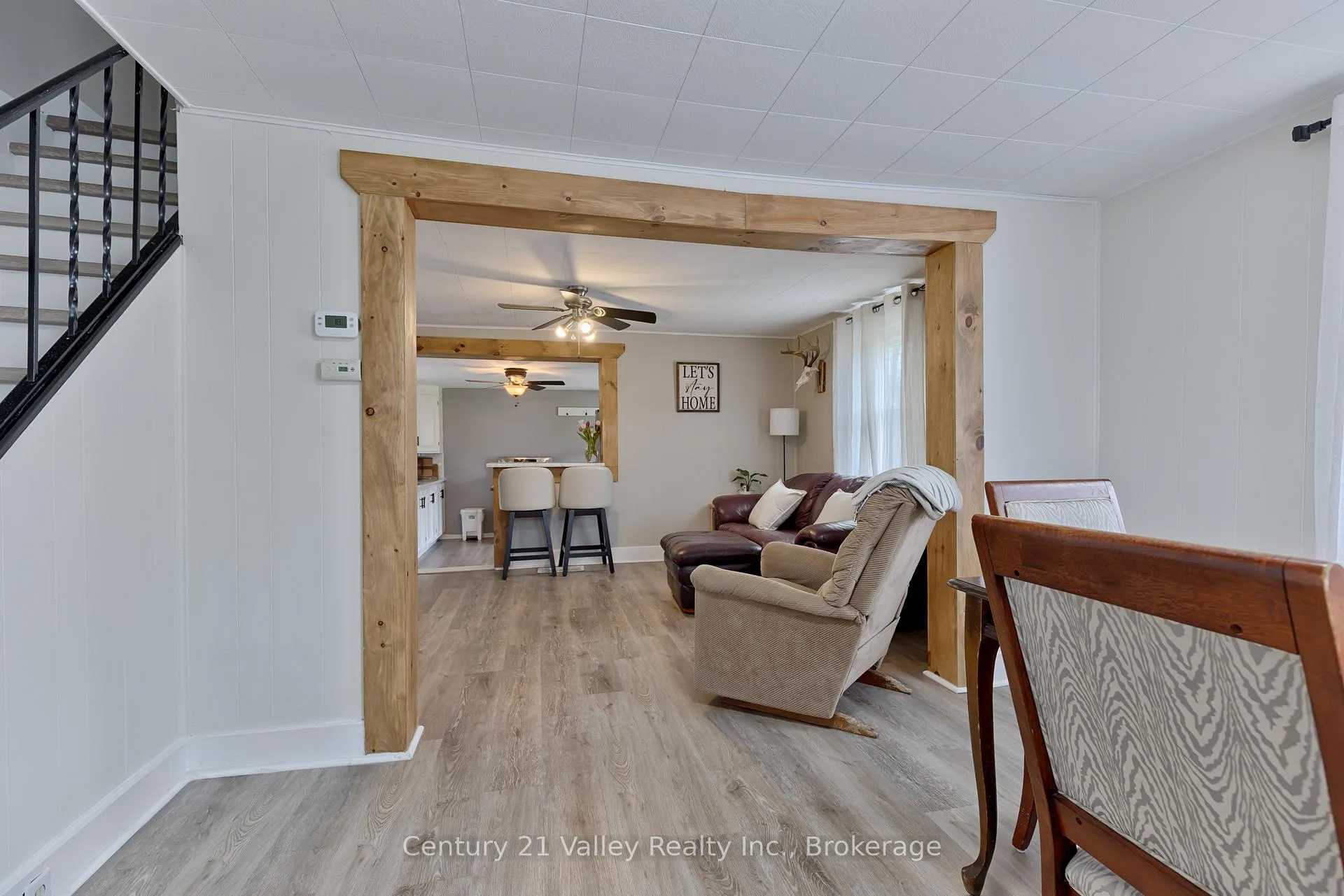 Photo 23 of 319 Mary Avenue, Renfrew — HOMEH
