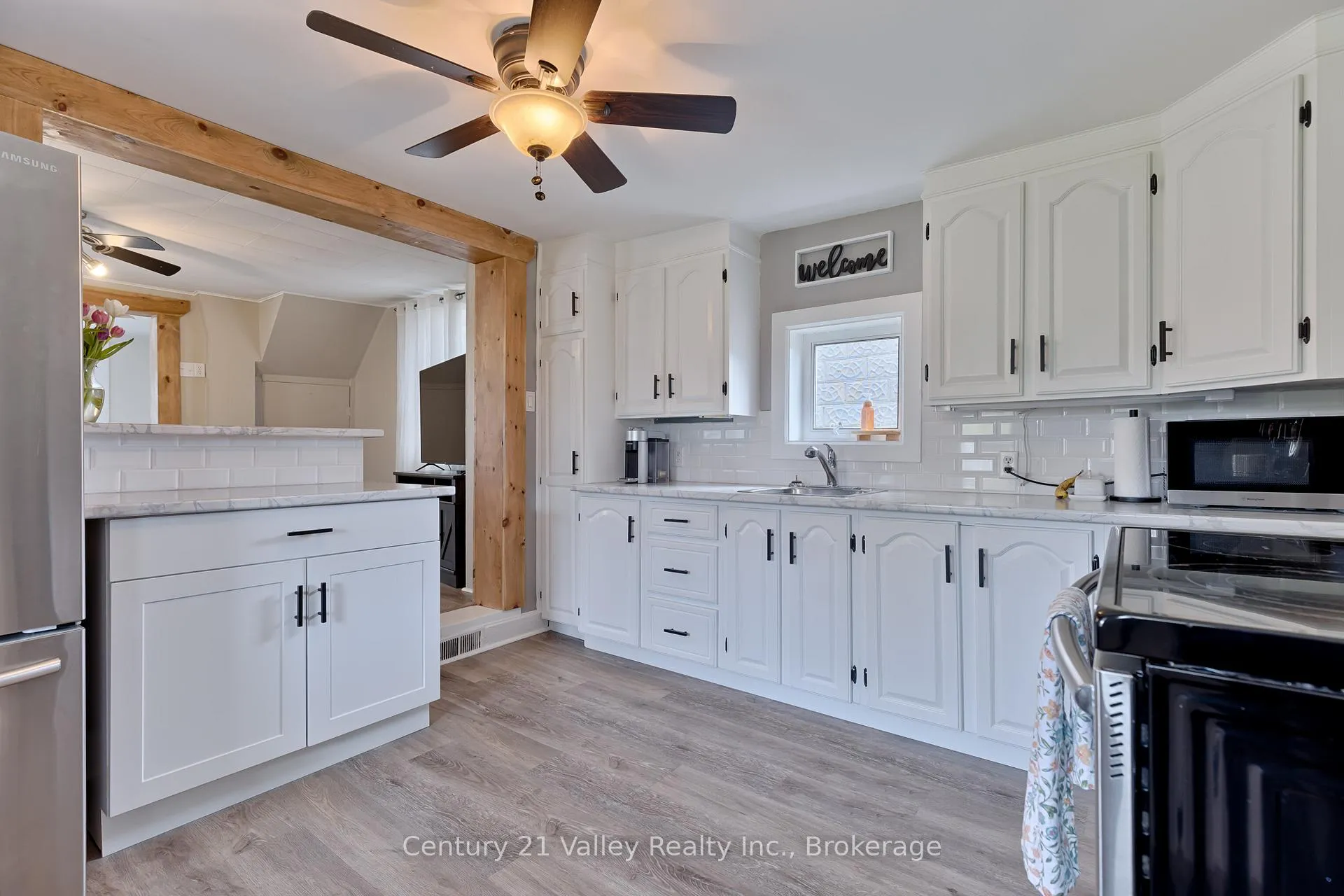 Photo 28 of 319 Mary Avenue, Renfrew — HOMEH