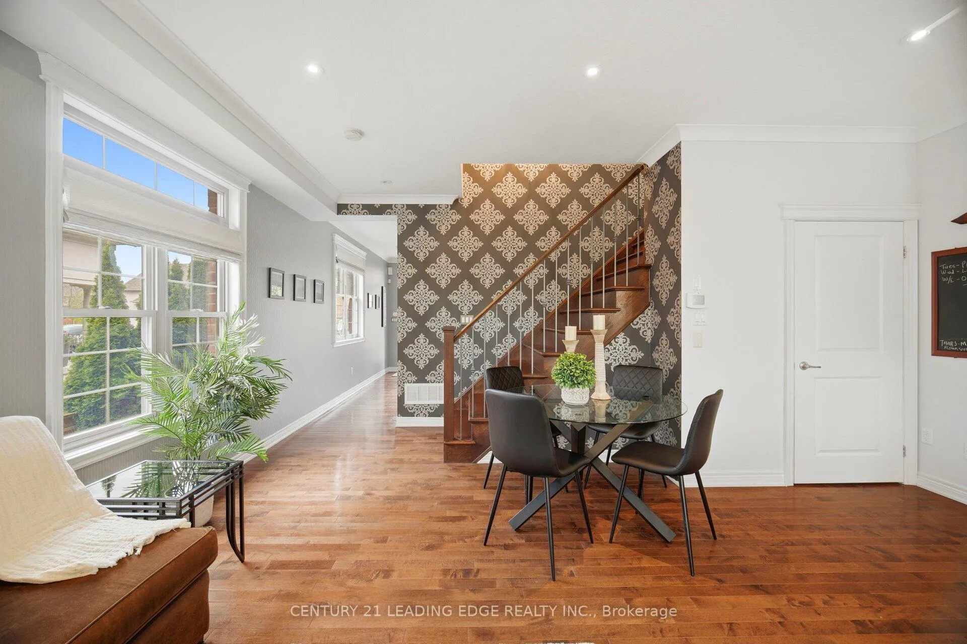 Photo 11 of 1051 Fernridge Common, Burlington, Bayview — HOMEH