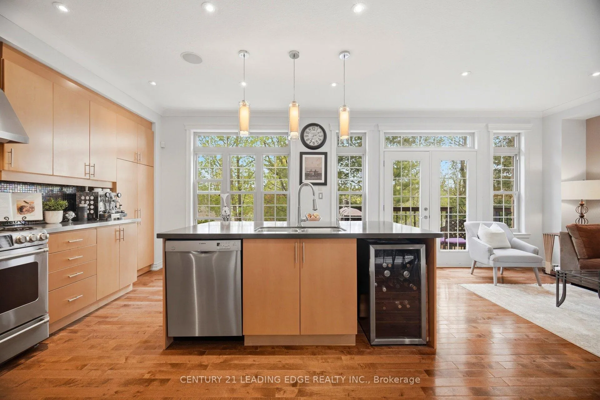Photo 20 of 1051 Fernridge Common, Burlington, Bayview — HOMEH