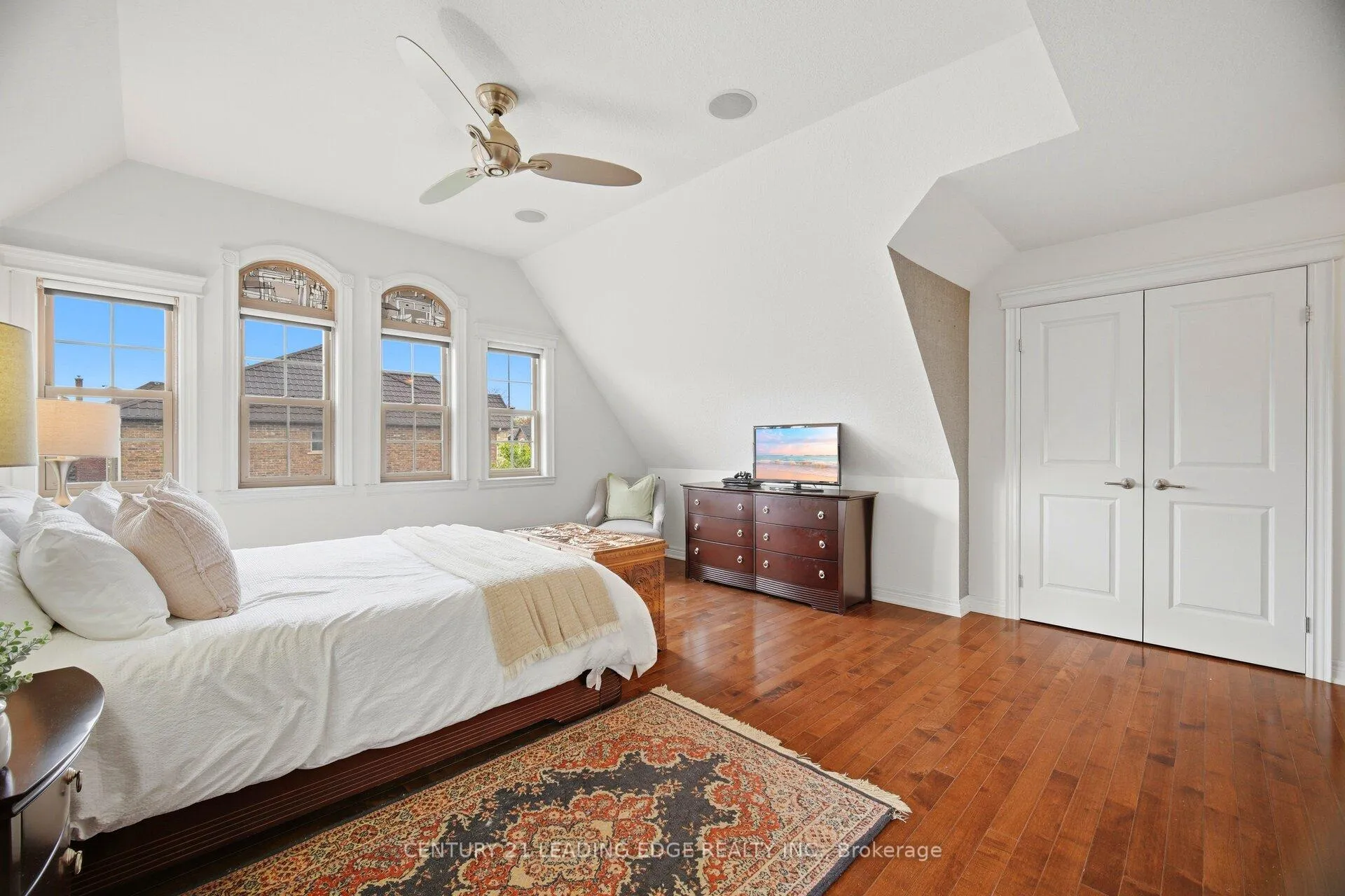 Photo 26 of 1051 Fernridge Common, Burlington, Bayview — HOMEH