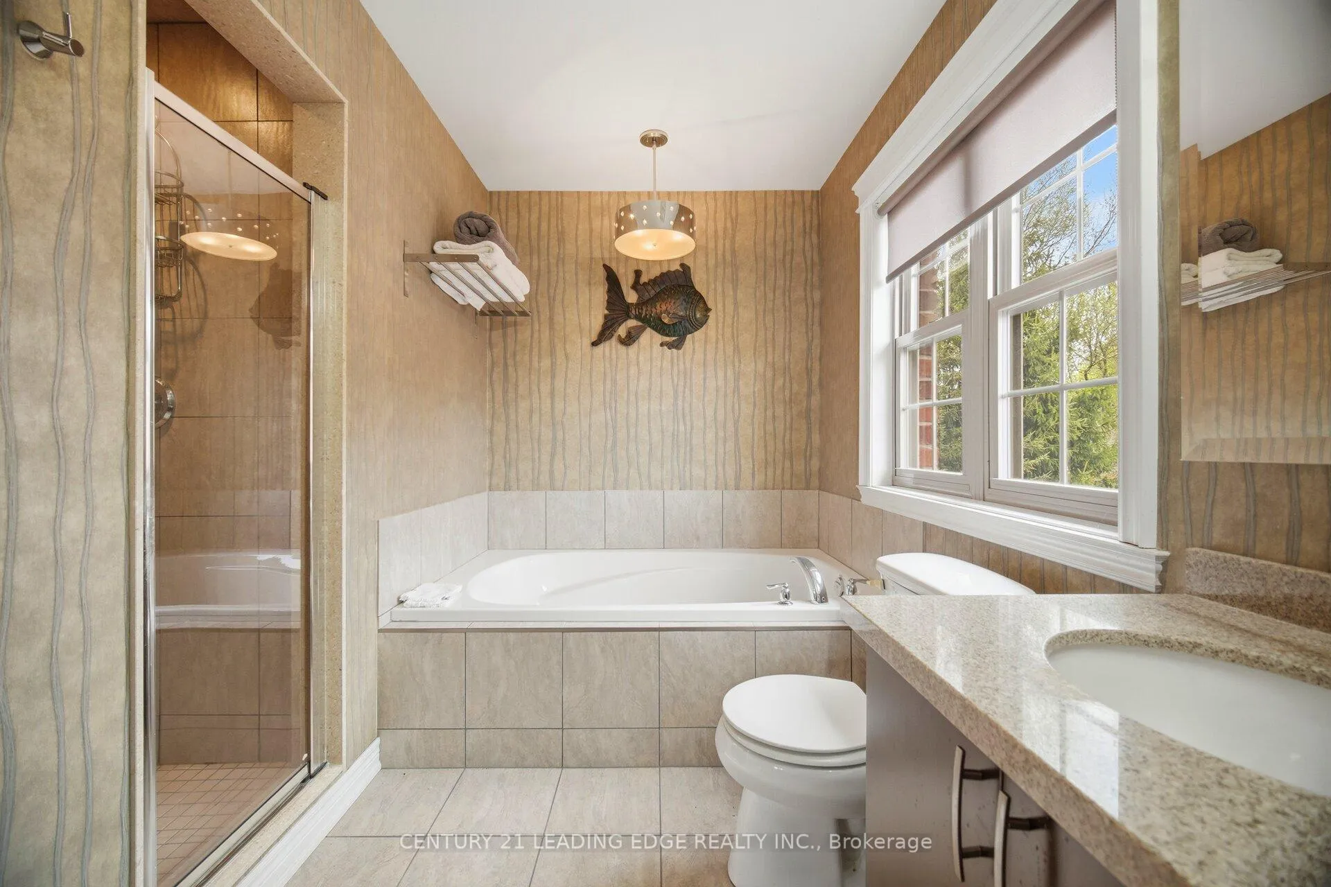 Photo 28 of 1051 Fernridge Common, Burlington, Bayview — HOMEH